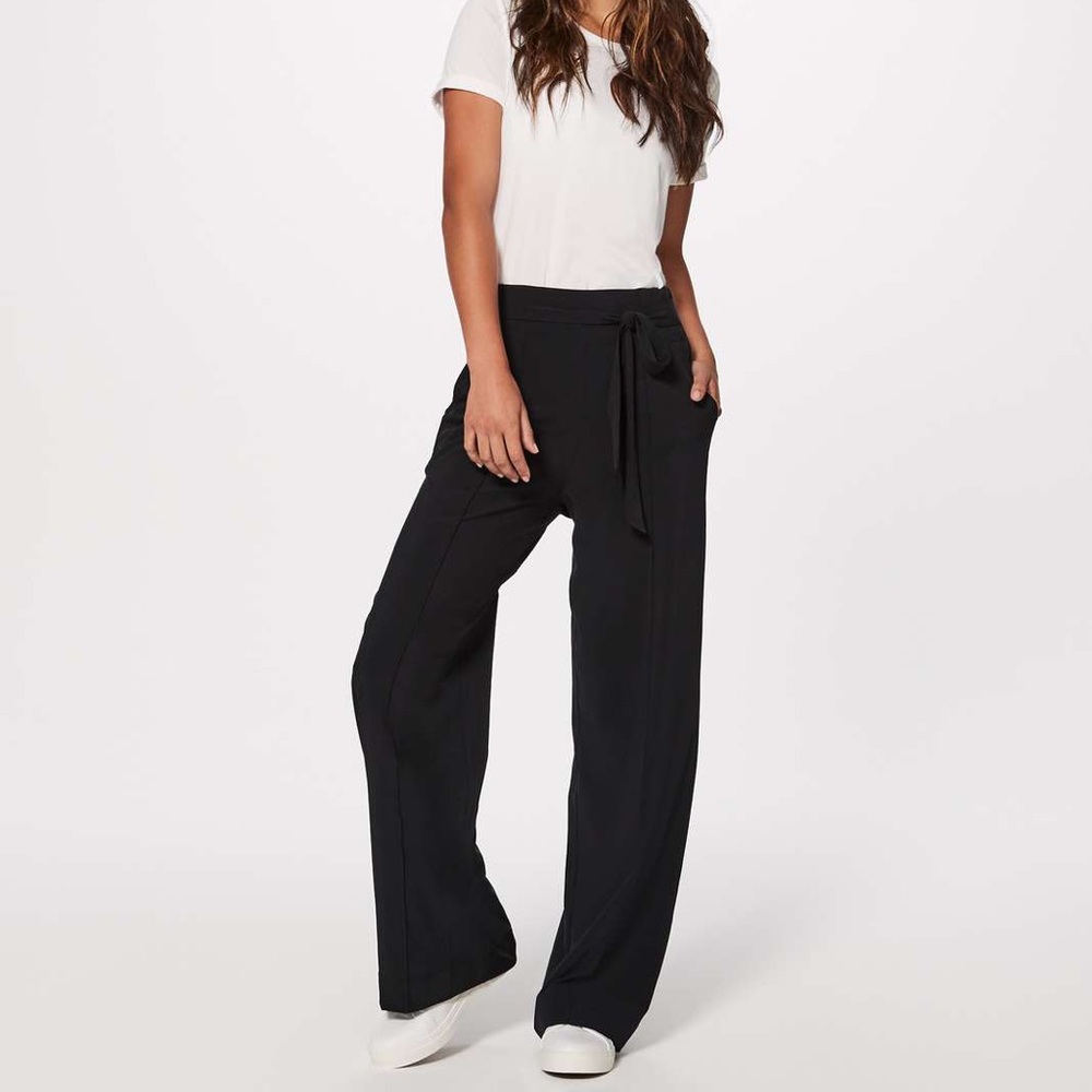 Lululemon Noir pant